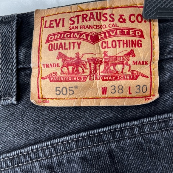Levi's Men's 505  Dark Gray Regular Fit Jeans 38x30 - Picture 4 of 4